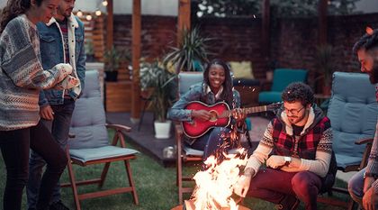 Bild zum Artikel: Feuerschale im Garten – So machen Sie es richtig 